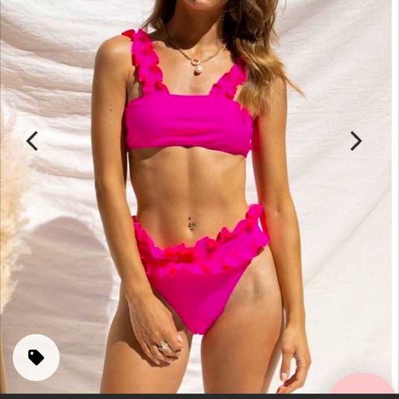 Neon pink ruffle bikini - Picture 8 of 8